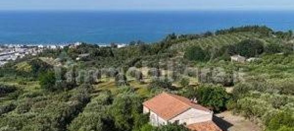 Casa T3 em Roseto degli Abruzzi, Italy N.º 345391 2