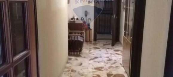 6-salle Appartement à Messina, Italy No. 30300 19