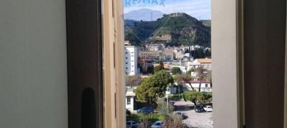 6-salle Appartement à Messina, Italy No. 30300 23