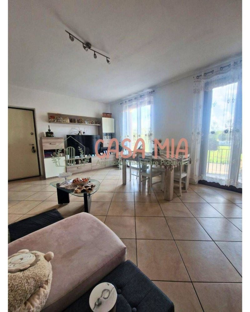 Apartamento de 2 dormitorios en Sarmato, Italy No. 382638
