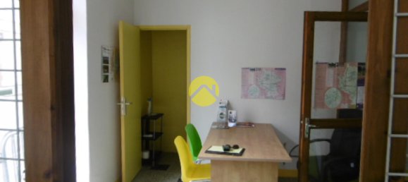 1 bedroom Commercial property in Belabre, France No. 242438 4