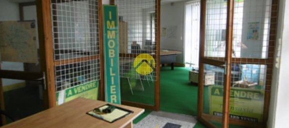 1 bedroom Commercial property in Belabre, France No. 242438 2