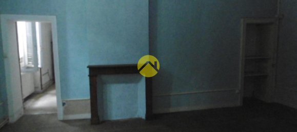 1 bedroom Commercial property in Belabre, France No. 242438 5