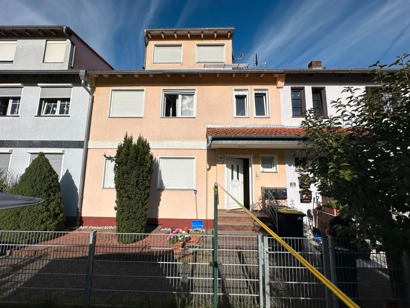 3 bedrooms Townhouse in Frankfurt am Main, Germany No. 335975