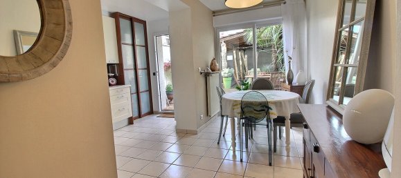 2 Schlafzimmer Haus in Reims, France, Nr. 237919 5