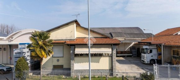 4 rooms House in Verzuolo, Italy No. 41634 2