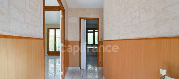 3 Schlafzimmer Haus in Vouziers, France, Nr. 256417 7