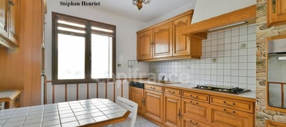 3 Schlafzimmer Haus in Vouziers, France, Nr. 256417 8