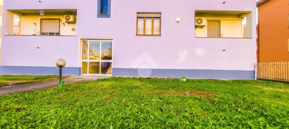 2 bedrooms Apartment in Colorno, Italy No. 120750 3