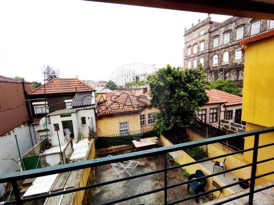 465m² Building in Porto, Portugal No. 203233