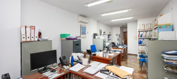 4 bedrooms Apartment in Granada, Spain No. 189335 11