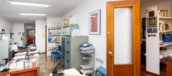 4 bedrooms Apartment in Granada, Spain No. 189335 17