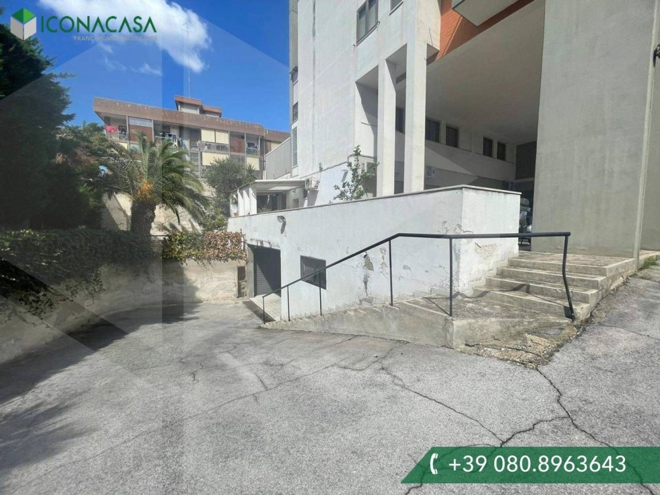 15m² Garage in Bari, Italy No. 30489