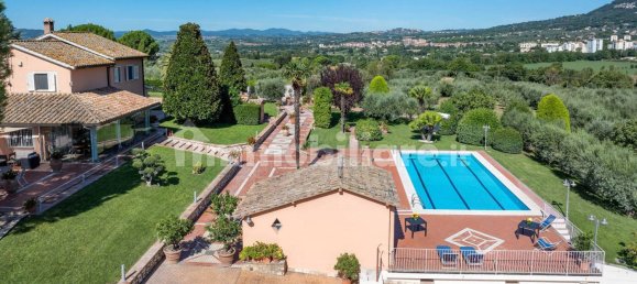 Villa T6 em Terni, Italy N.º 129188 2