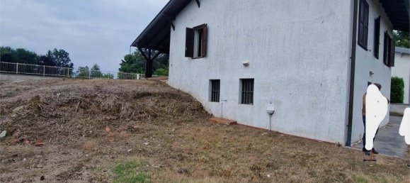 2 bedrooms Villa in Capiago Intimiano, Italy No. 174662 6