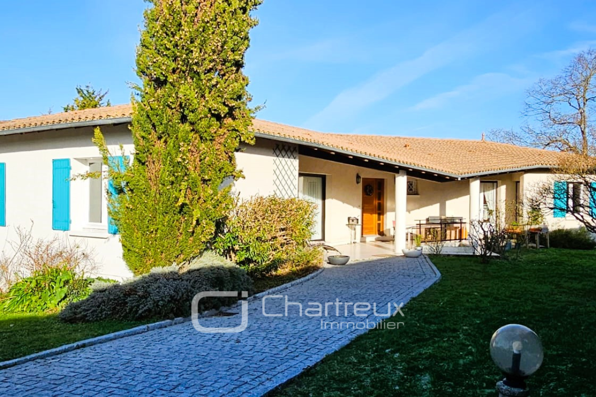 4 bedrooms House in Royan, France No. 294200