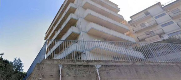 3 غرف نوم شقة في Reggio Calabria, Italy رقم 187970 43