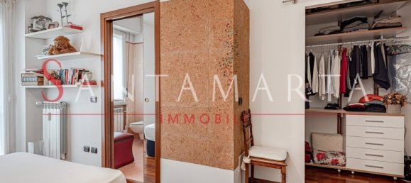 2 bedrooms Apartment in Milan, Italy No. 243518 15