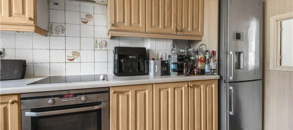 3 Schlafzimmer Haus in Surrey, United Kingdom, Nr. 8569 12