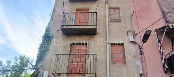 211m² Building in Barcelona, Spain No. 135592 4