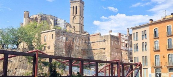 211m² Building in Barcelona, Spain No. 135592 10