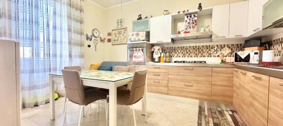 2 Schlafzimmer Wohnung in Bari, Italy, Nr. 301843 13