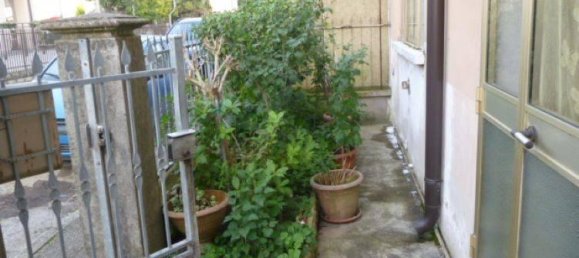 4 rooms House in Codigoro, Italy No. 89483 3