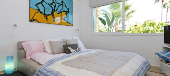 3 bedrooms Apartment in Estepona, Spain No. 99979 8