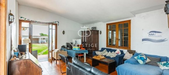 8 bedrooms House in Guia, Portugal No. 241839 4