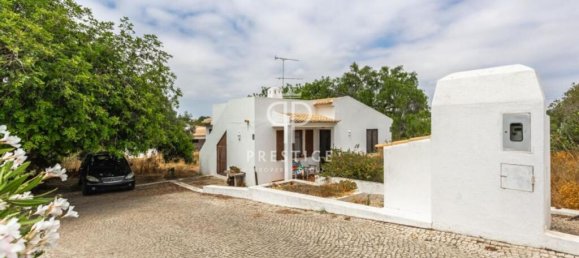 8 bedrooms House in Guia, Portugal No. 241839 25