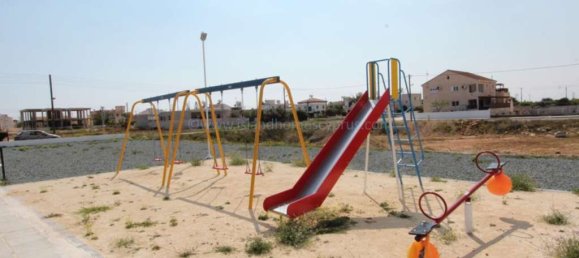 Villa à Deryneia, Cyprus No. 24081 3