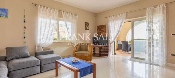 5 bedrooms Villa in Mellieha, Malta No. 7400 30
