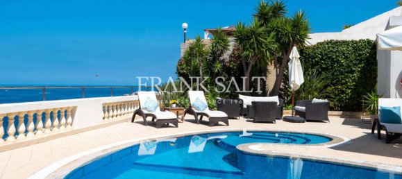 5 bedrooms Villa in Mellieha, Malta No. 7400 13