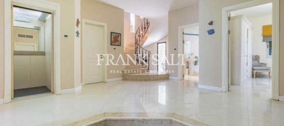 5 bedrooms Villa in Mellieha, Malta No. 7400 2
