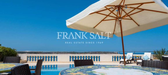 5 bedrooms Villa in Mellieha, Malta No. 7400 18