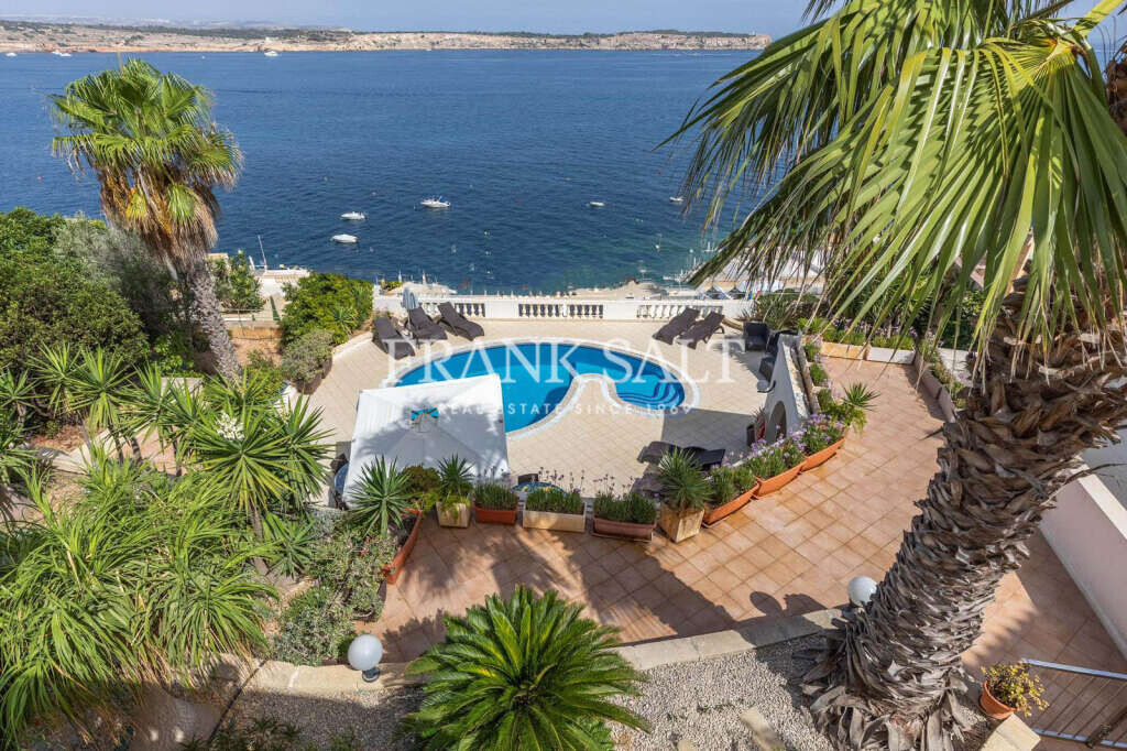 5 bedrooms Villa in Mellieha, Malta No. 7400