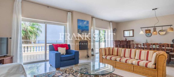 5 bedrooms Villa in Mellieha, Malta No. 7400 26