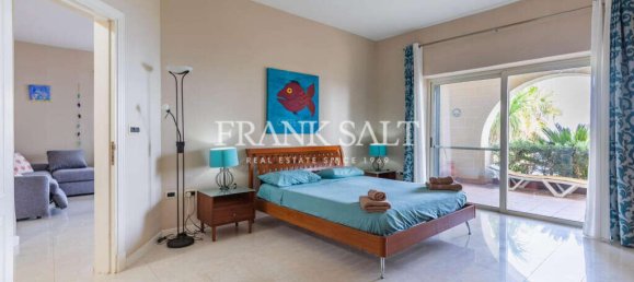 5 bedrooms Villa in Mellieha, Malta No. 7400 3