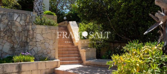 5 bedrooms Villa in Mellieha, Malta No. 7400 11