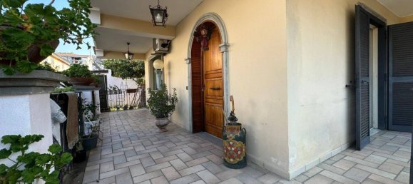 3 bedrooms Villa in Giugliano in Campania, Italy No. 138413 13