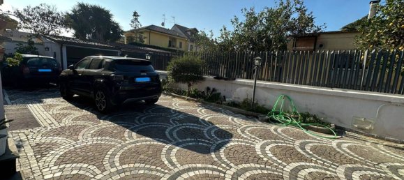 3 bedrooms Villa in Giugliano in Campania, Italy No. 138413 10