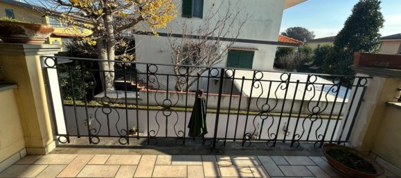 3 bedrooms Villa in Giugliano in Campania, Italy No. 138413 2