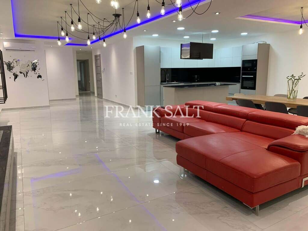 3 bedrooms Apartment in Saint Paul's Bay, Malta No. 7003