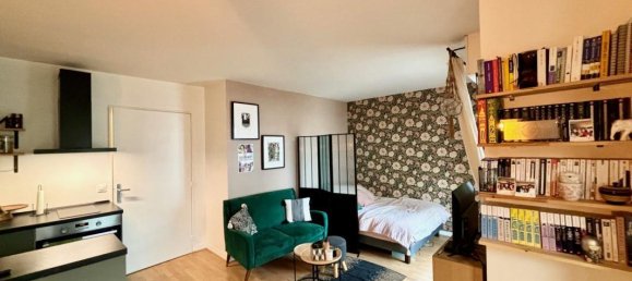 Studio in Suresnes, France No. 150851 4