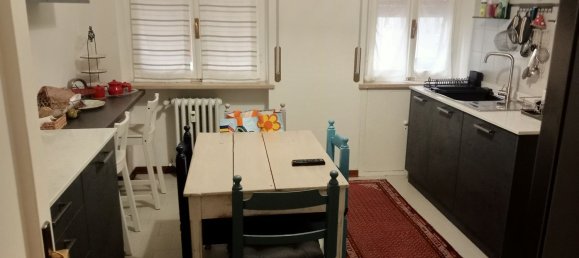 3 rooms Apartment in Parma, Italy No. 20466 5