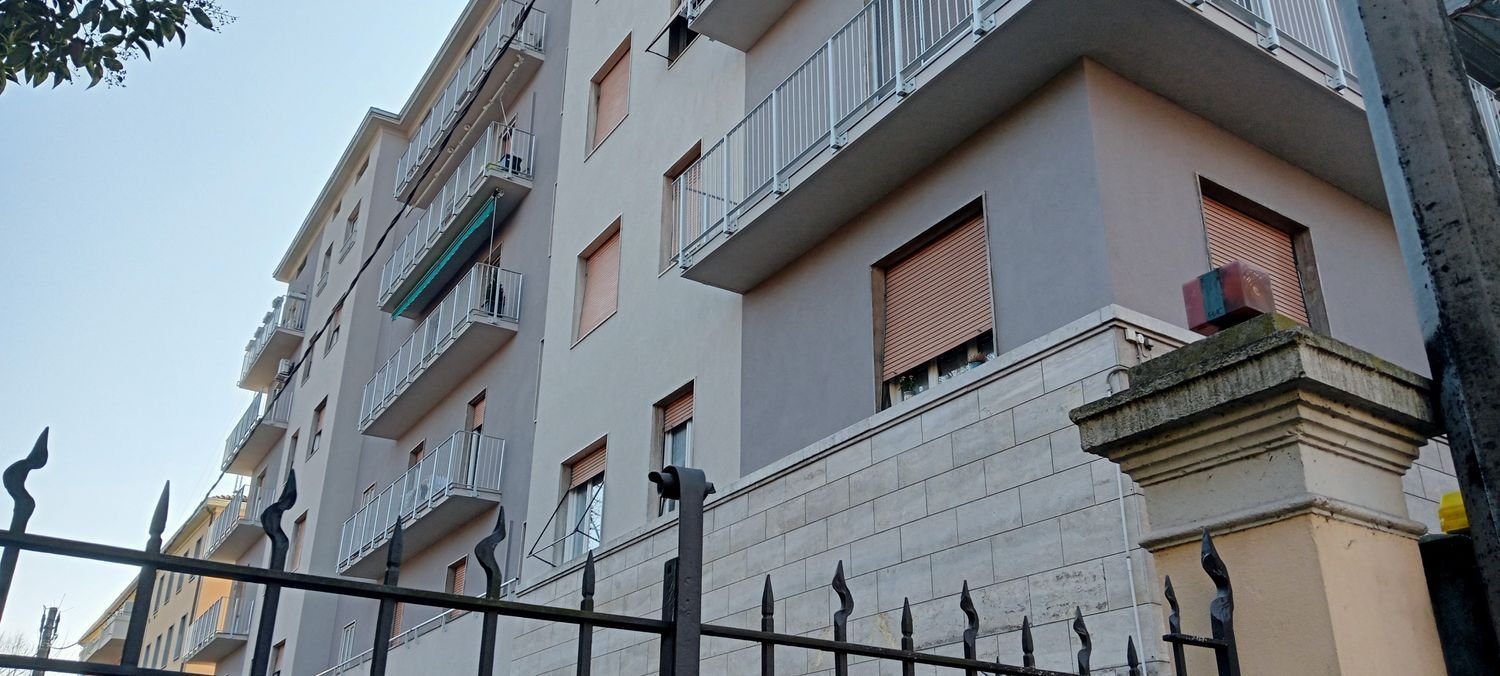 3 rooms Apartment in Parma, Italy No. 20466