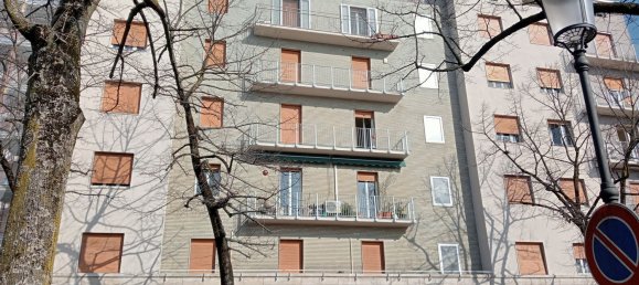 3 rooms Apartment in Parma, Italy No. 20466 13