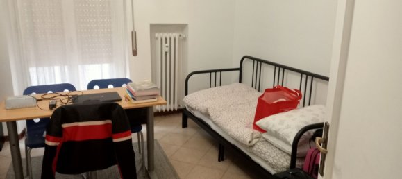 3 rooms Apartment in Parma, Italy No. 20466 2