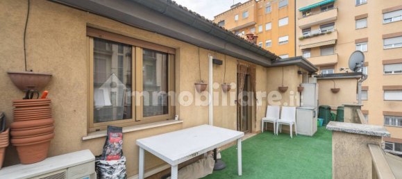 2 bedrooms Apartment in Milan, Italy No. 290763 7