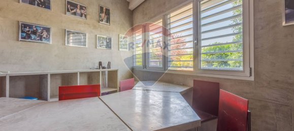 Gewerbliche Immobilie in Carpi, Italy 2000m², Nr. 388478 23